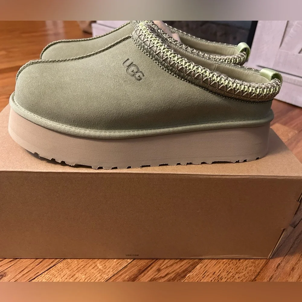 Ugg Tazz II